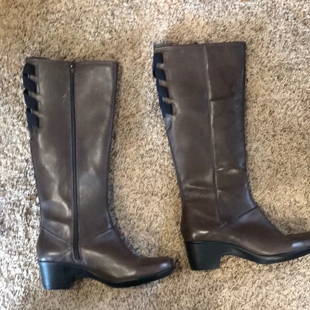 Clarks brown boots
